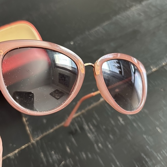 Powder Blush Pink Slight Cat Eye Sunglasses In Box Spring Summer​​ - Picture 6 of 8